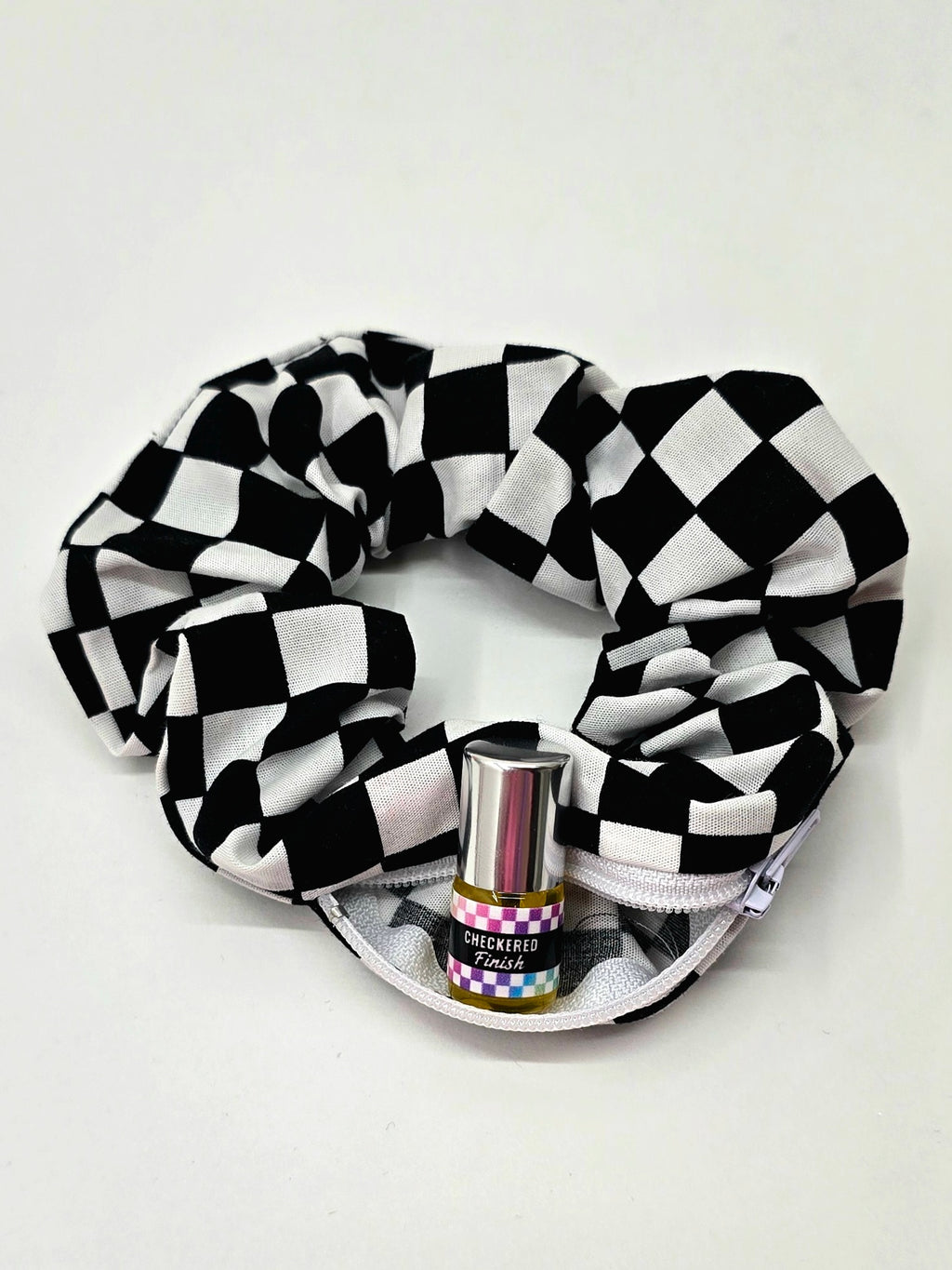 Checkered Classic Scrunchie+